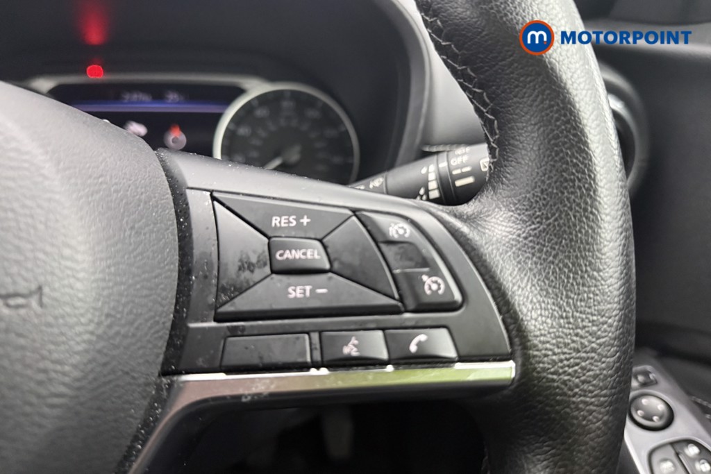 Nissan Juke N-Connecta Manual Petrol SUV - Stock Number (1566117) - 15th supplementary image