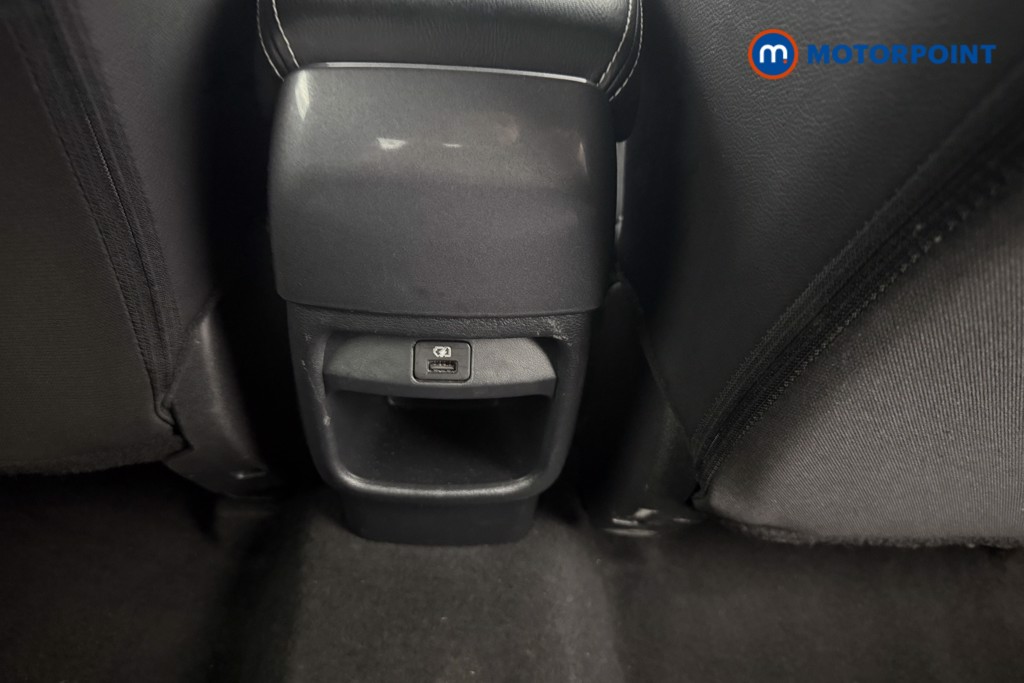 Nissan Juke N-Connecta Manual Petrol SUV - Stock Number (1566117) - 20th supplementary image