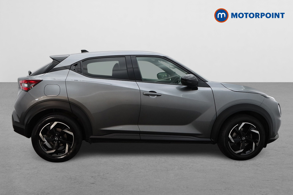 Nissan Juke N-Connecta Manual Petrol SUV - Stock Number (1566117) - Drivers side