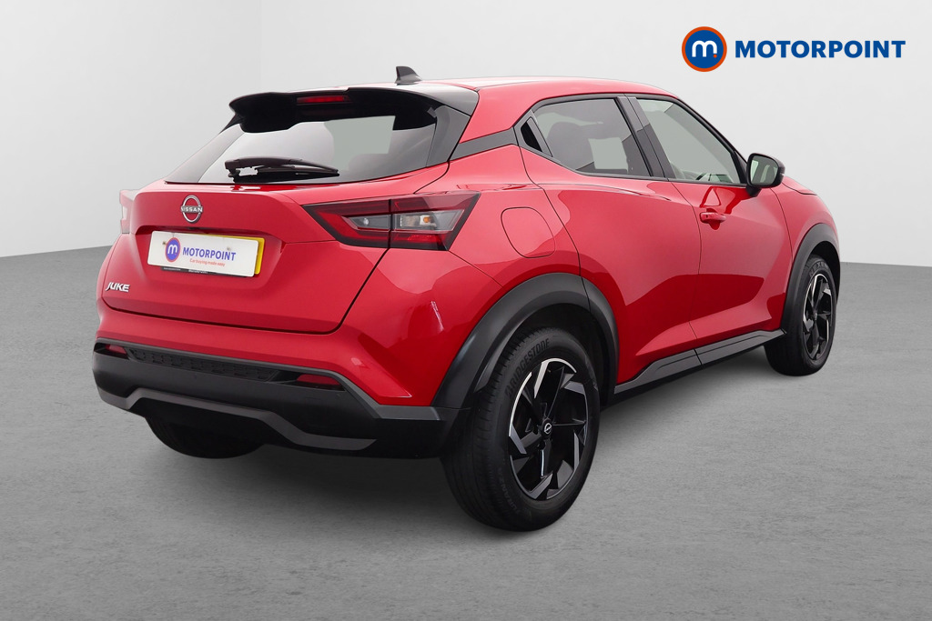 Nissan Juke N-Connecta Manual Petrol SUV - Stock Number (1566127) - Drivers side rear corner