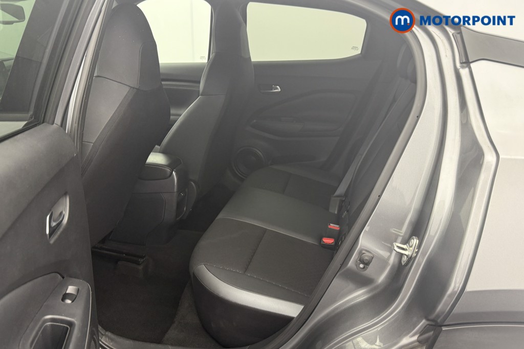 Nissan Juke N-Connecta Manual Petrol SUV - Stock Number (1566130) - 19th supplementary image