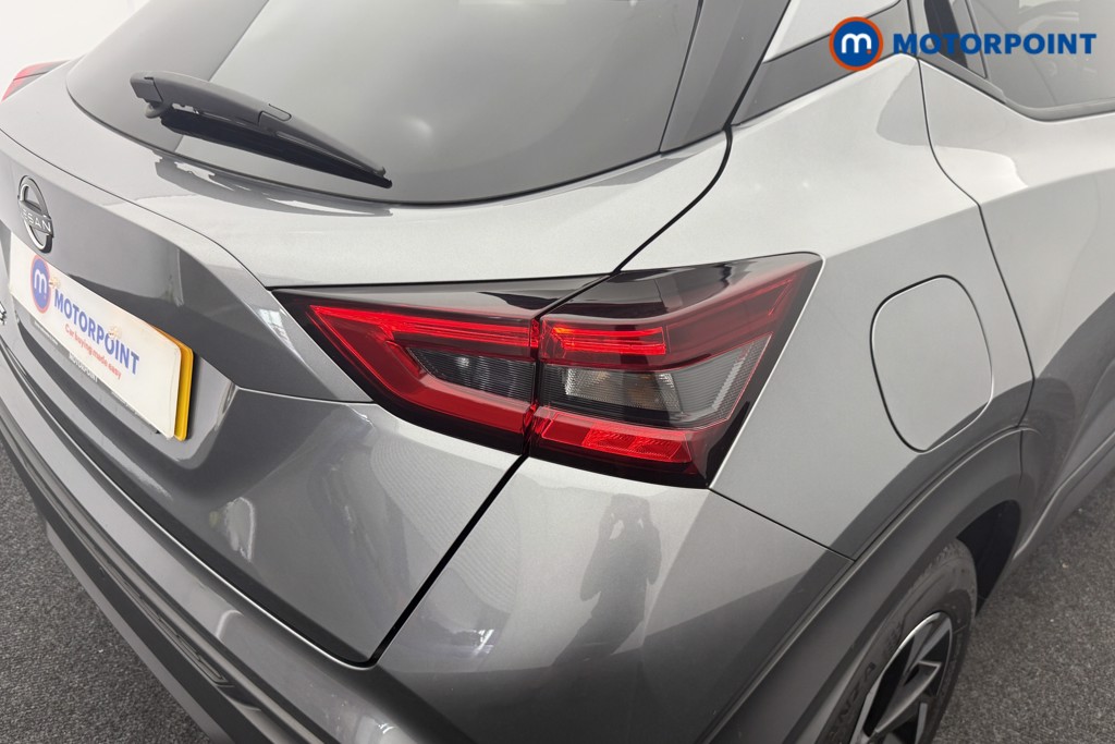 Nissan Juke N-Connecta Manual Petrol SUV - Stock Number (1566130) - 21st supplementary image