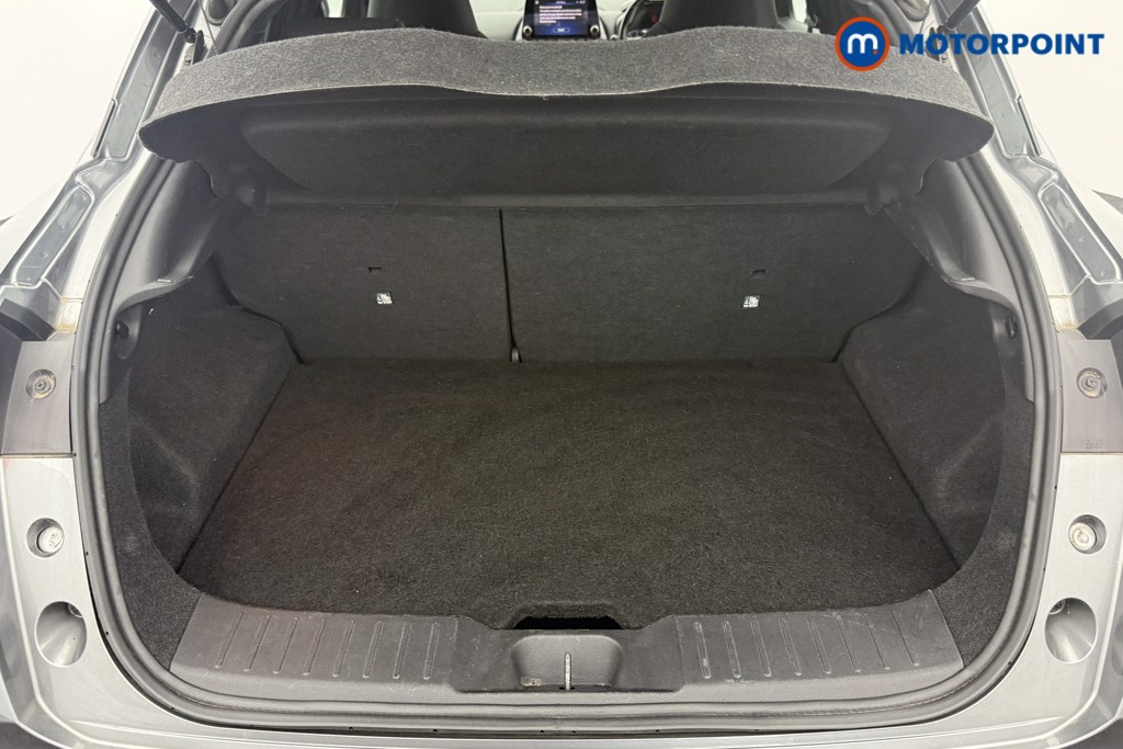 Nissan Juke N-Connecta Manual Petrol SUV - Stock Number (1566130) - 23rd supplementary image