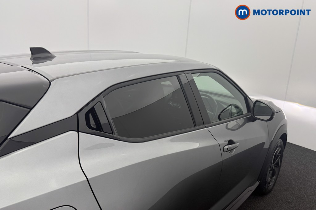 Nissan Juke N-Connecta Manual Petrol SUV - Stock Number (1566130) - 24th supplementary image