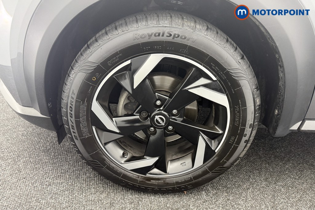 Nissan Juke N-Connecta Manual Petrol SUV - Stock Number (1566130) - 26th supplementary image