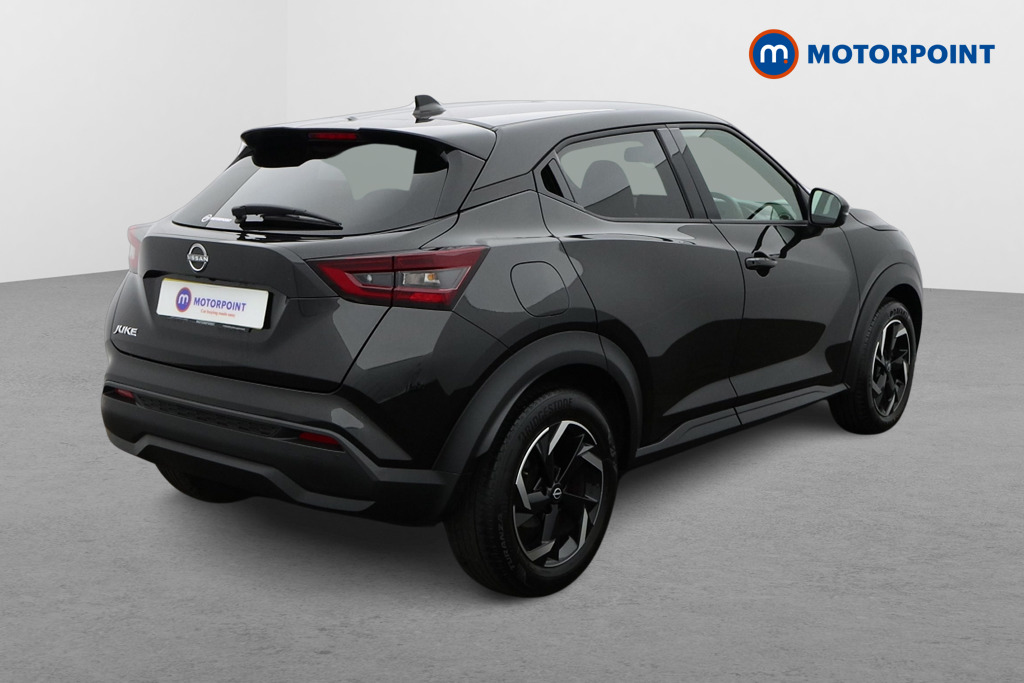 Nissan Juke N-Connecta Manual Petrol SUV - Stock Number (1566148) - Drivers side rear corner