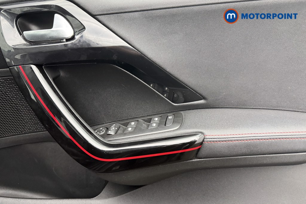 Peugeot 2008 Gt Line Manual Petrol SUV - Stock Number (1566373) - 17th supplementary image