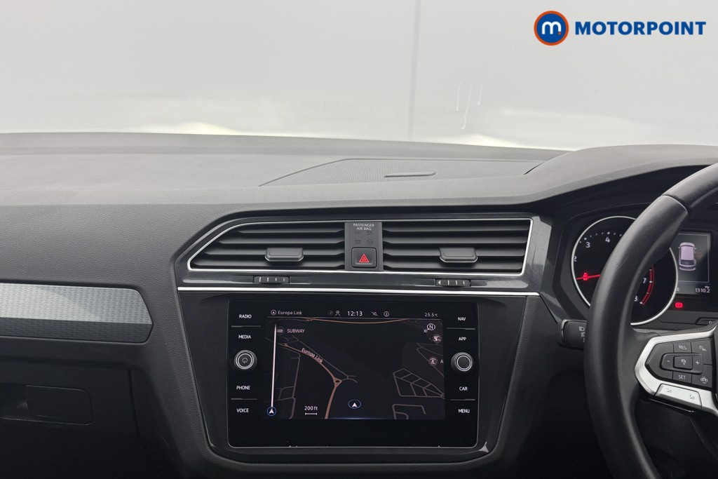 Volkswagen Tiguan Life Manual Petrol SUV - Stock Number (1566398) - 2nd supplementary image