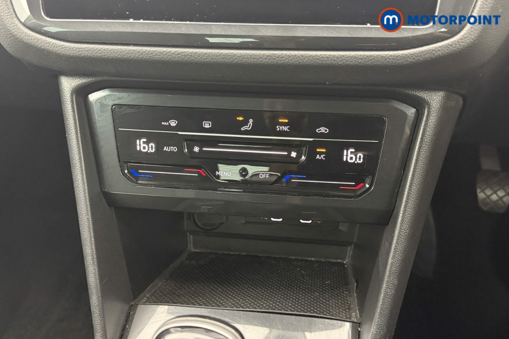 Volkswagen Tiguan Life Manual Petrol SUV - Stock Number (1566398) - 4th supplementary image