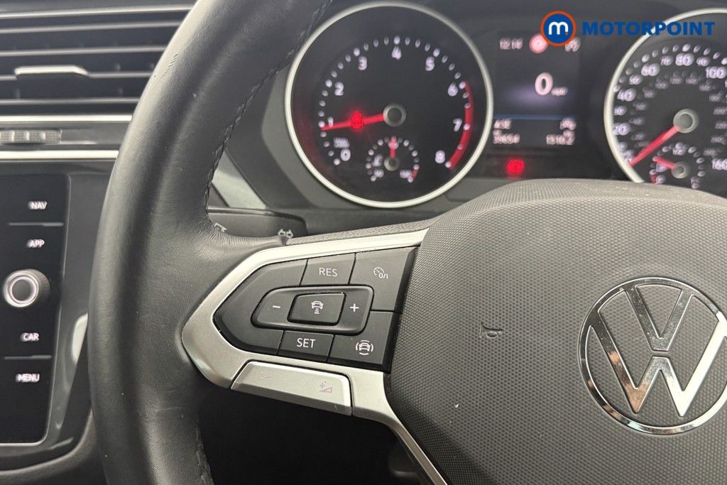 Volkswagen Tiguan Life Manual Petrol SUV - Stock Number (1566398) - 12th supplementary image