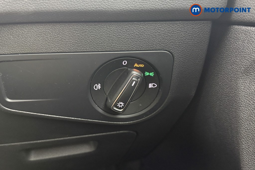 Volkswagen Tiguan Life Manual Petrol SUV - Stock Number (1566398) - 14th supplementary image