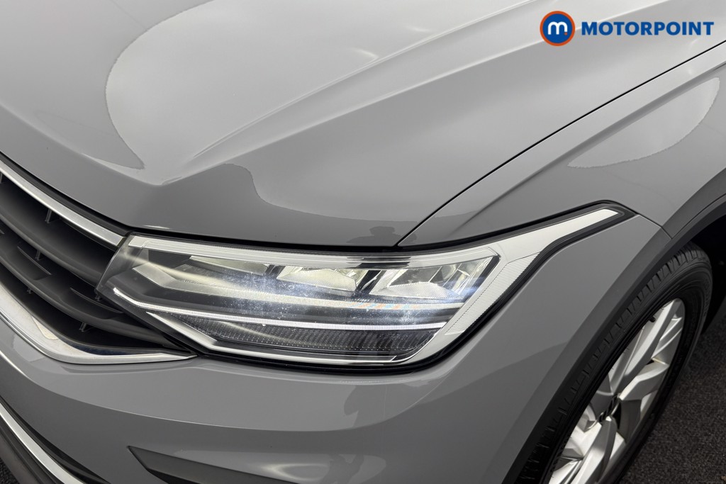 Volkswagen Tiguan Life Manual Petrol SUV - Stock Number (1566398) - 18th supplementary image