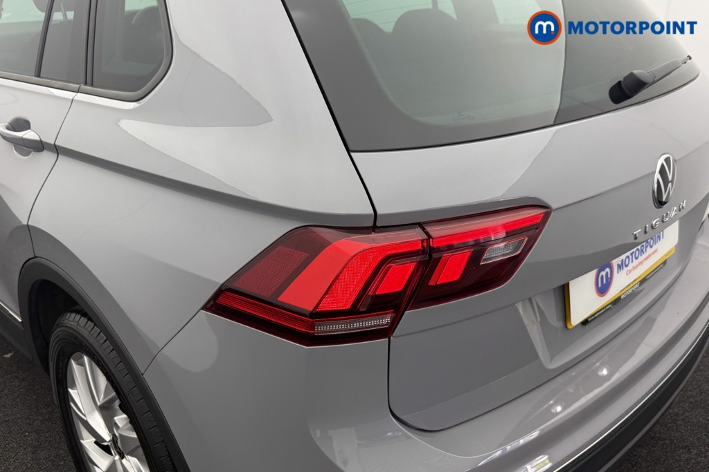 Volkswagen Tiguan Life Manual Petrol SUV - Stock Number (1566398) - 24th supplementary image