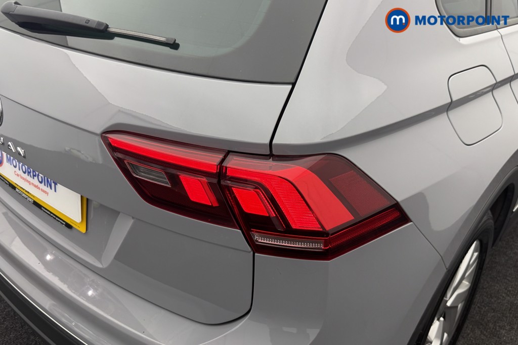 Volkswagen Tiguan Life Manual Petrol SUV - Stock Number (1566398) - 25th supplementary image