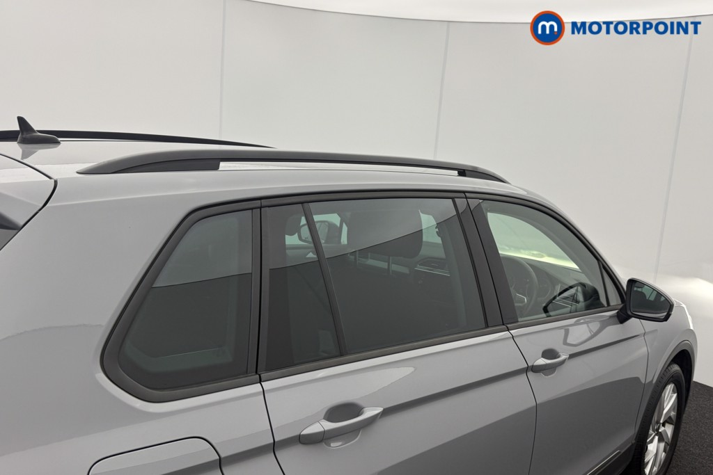 Volkswagen Tiguan Life Manual Petrol SUV - Stock Number (1566398) - 28th supplementary image