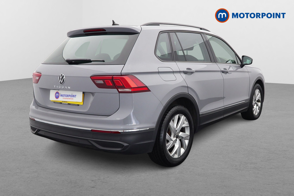 Volkswagen Tiguan Life Manual Petrol SUV - Stock Number (1566398) - Drivers side rear corner