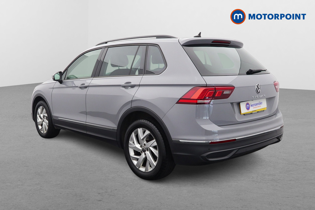 Volkswagen Tiguan Life Manual Petrol SUV - Stock Number (1566398) - Passenger side rear corner