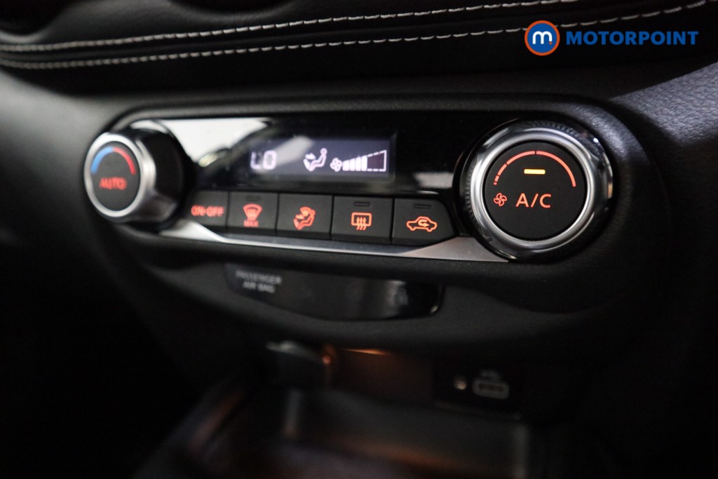 Nissan Juke N-Connecta Manual Petrol SUV - Stock Number (1566959) - 8th supplementary image