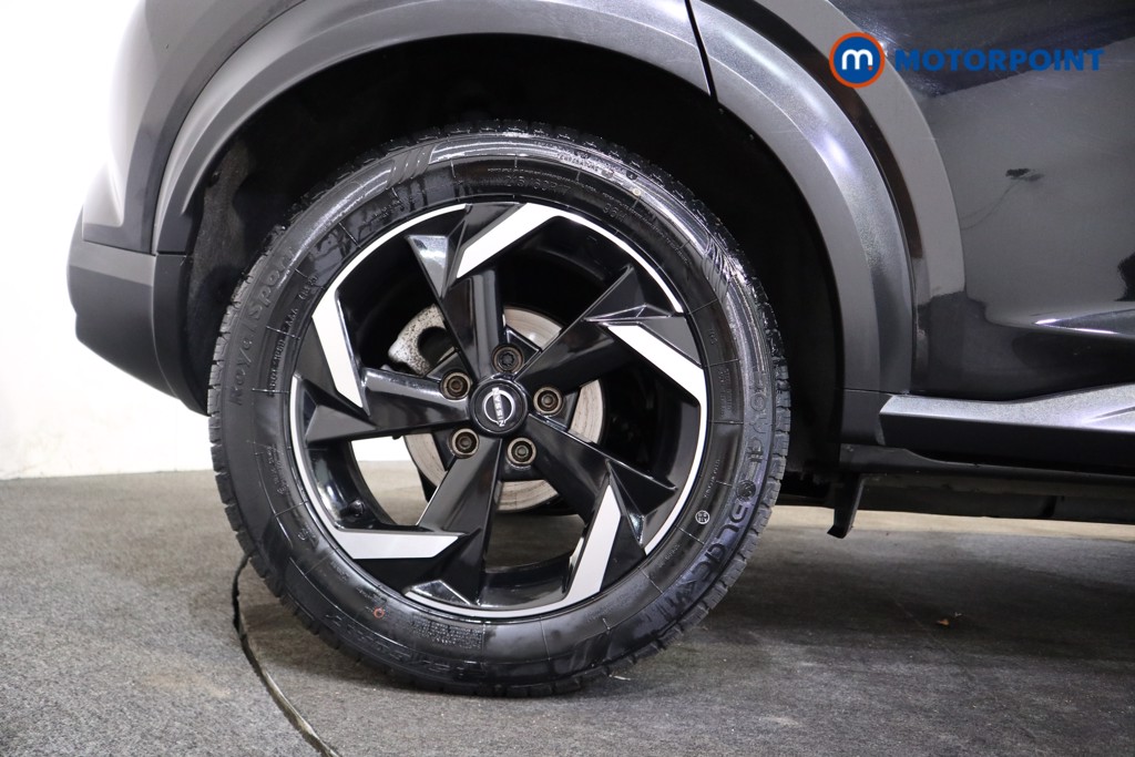 Nissan Juke N-Connecta Manual Petrol SUV - Stock Number (1566959) - 13th supplementary image