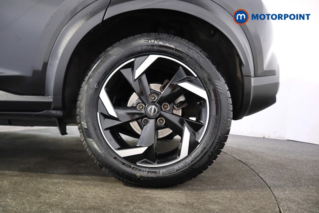 Nissan Juke N-Connecta Manual Petrol SUV - Stock Number (1566959) - 16th supplementary image