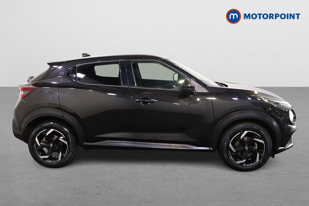 Nissan Juke N-Connecta Manual Petrol SUV - Stock Number (1566959) - Drivers side