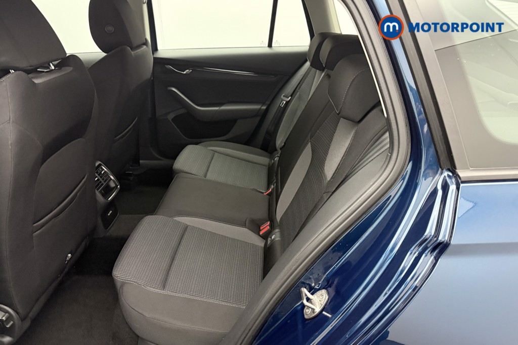 Skoda Octavia SE Manual Petrol Estate - Stock Number (1566987) - 1st supplementary image