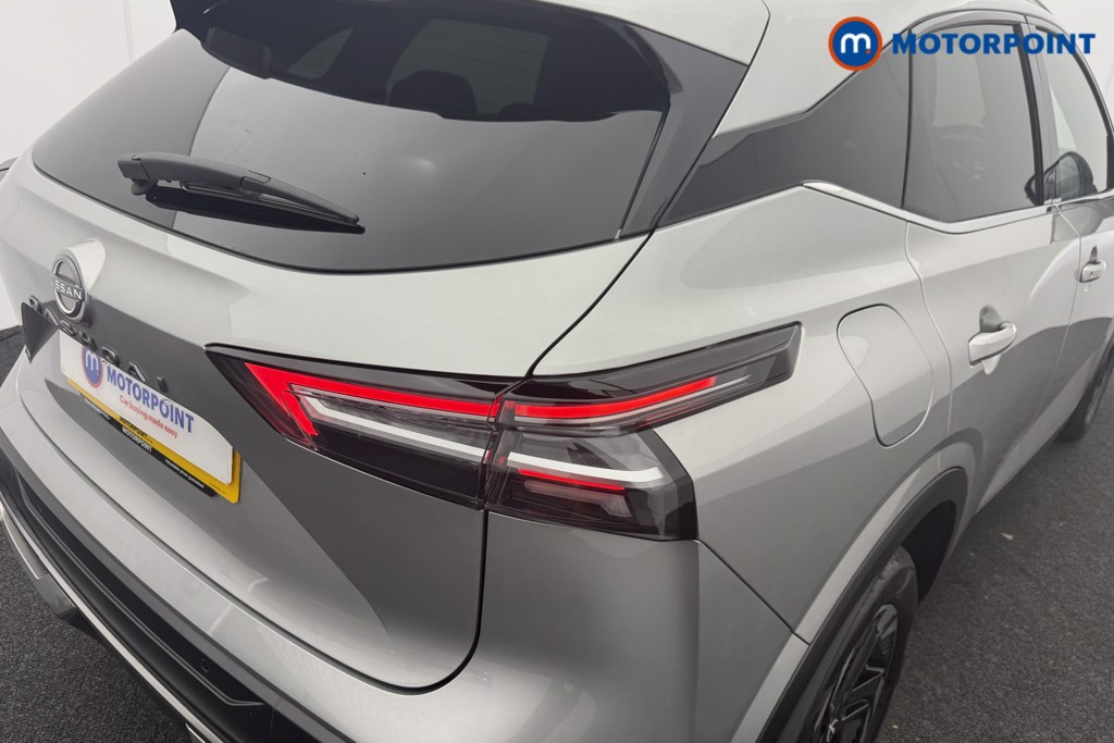 Nissan Qashqai N-Connecta Automatic Petrol SUV - Stock Number (1567425) - 23rd supplementary image