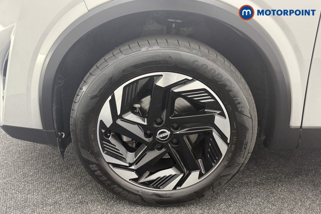 Nissan Qashqai N-Connecta Automatic Petrol SUV - Stock Number (1567425) - 29th supplementary image