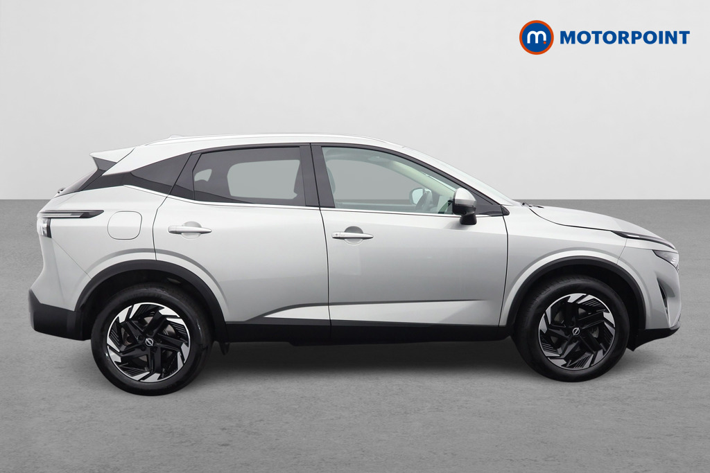 Nissan Qashqai N-Connecta Automatic Petrol SUV - Stock Number (1567425) - Drivers side