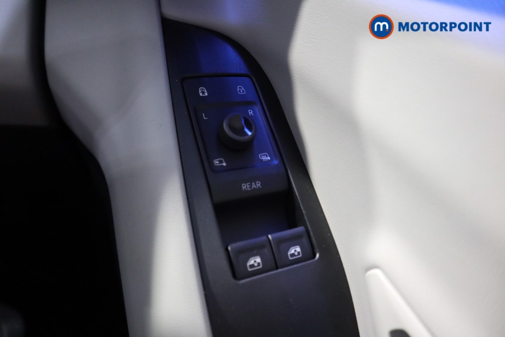 Ford Explorer Premium Automatic Electric SUV - Stock Number (1567722) - 6th supplementary image