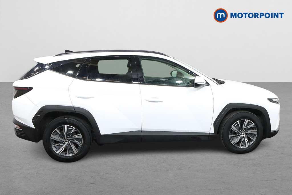 Hyundai Tucson Se Connect Manual Petrol SUV - Stock Number (1567730) - Drivers side