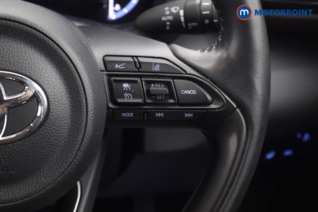 Toyota Yaris Cross Excel Automatic Petrol-Electric Hybrid Estate - Stock Number (1568830) - 5th supplementary image
