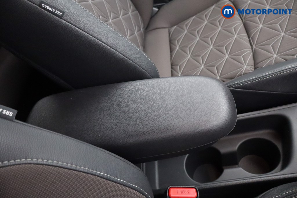 Toyota Yaris Cross Excel Automatic Petrol-Electric Hybrid Estate - Stock Number (1568830) - 7th supplementary image