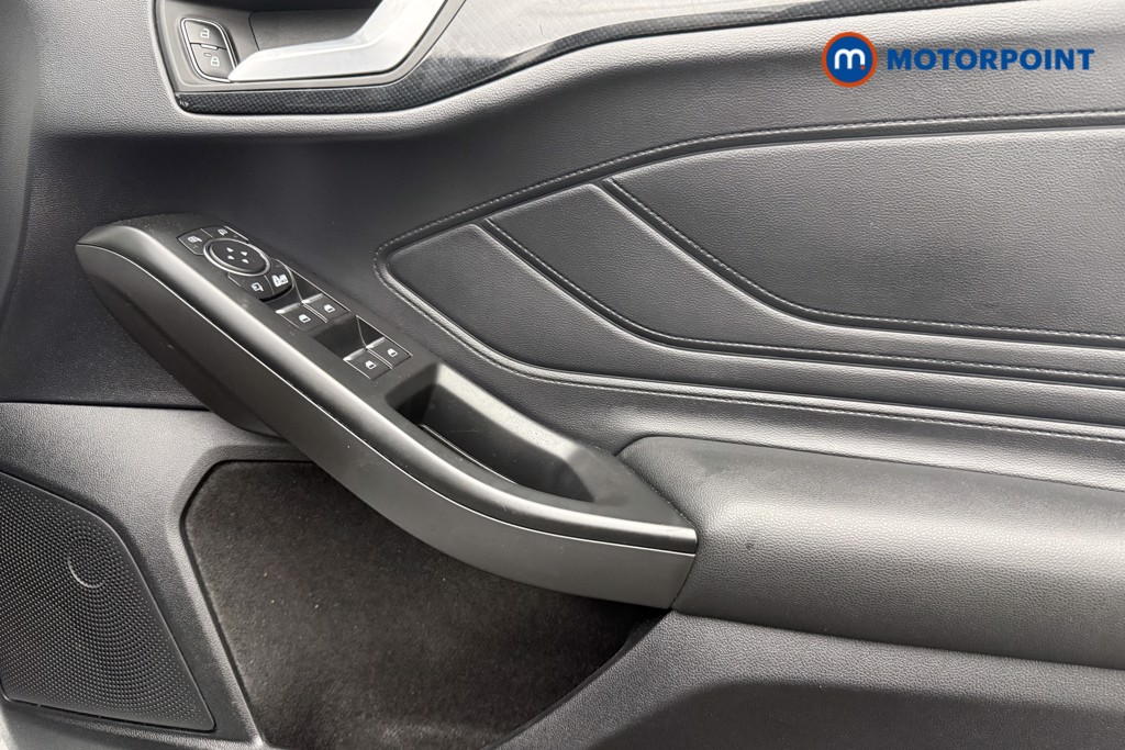 Ford Focus St-Line X Manual Diesel Hatchback - Stock Number (1568897) - 19th supplementary image