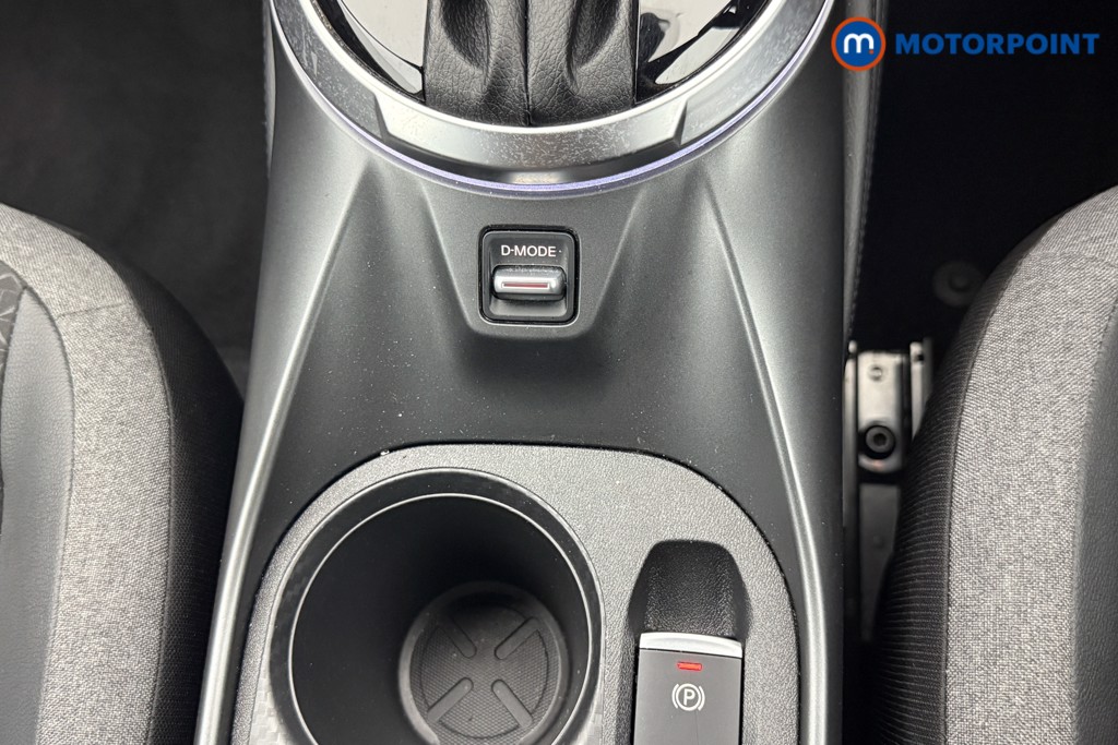 Nissan Juke N-Connecta Automatic Petrol-Electric Hybrid SUV - Stock Number (1569122) - 6th supplementary image