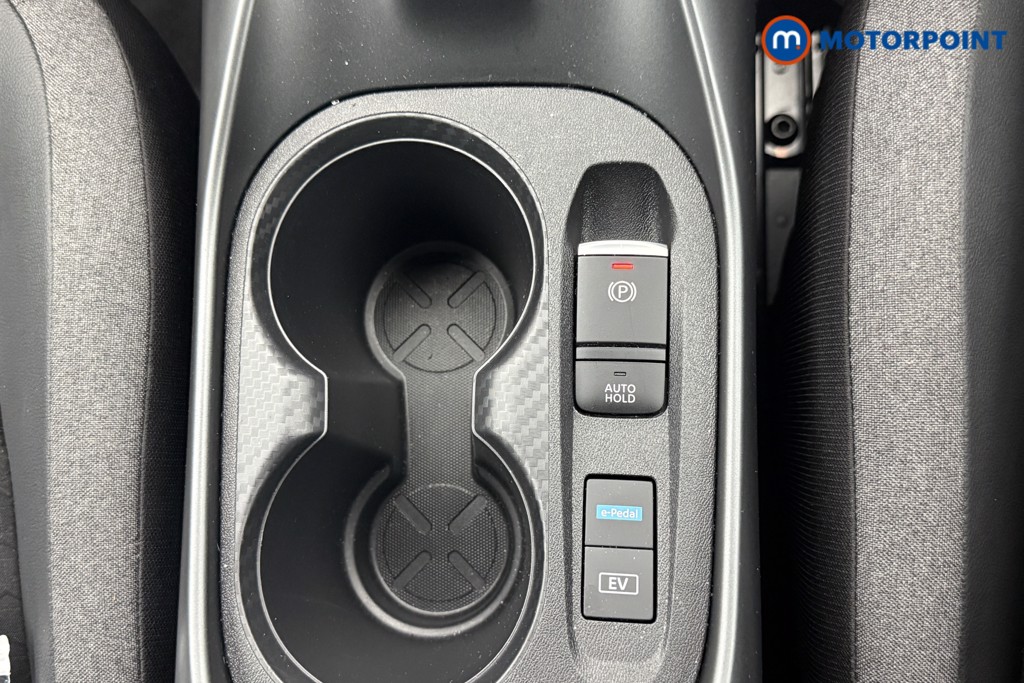 Nissan Juke N-Connecta Automatic Petrol-Electric Hybrid SUV - Stock Number (1569122) - 7th supplementary image