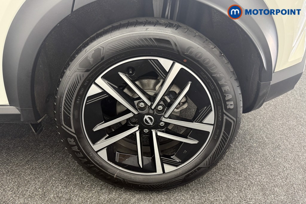 Nissan Juke N-Connecta Automatic Petrol-Electric Hybrid SUV - Stock Number (1569122) - 29th supplementary image