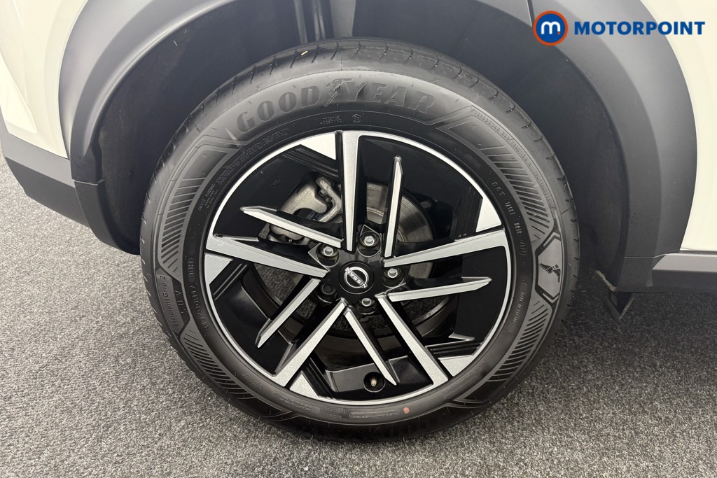 Nissan Juke N-Connecta Automatic Petrol-Electric Hybrid SUV - Stock Number (1569122) - 30th supplementary image