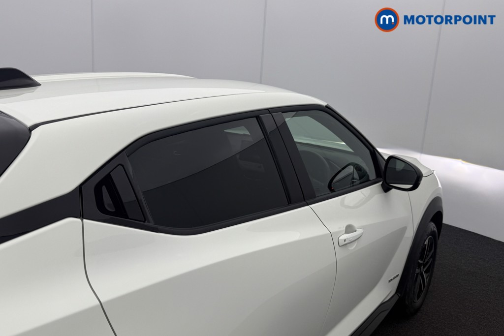Nissan Juke N-Connecta Automatic Petrol-Electric Hybrid SUV - Stock Number (1569124) - 25th supplementary image