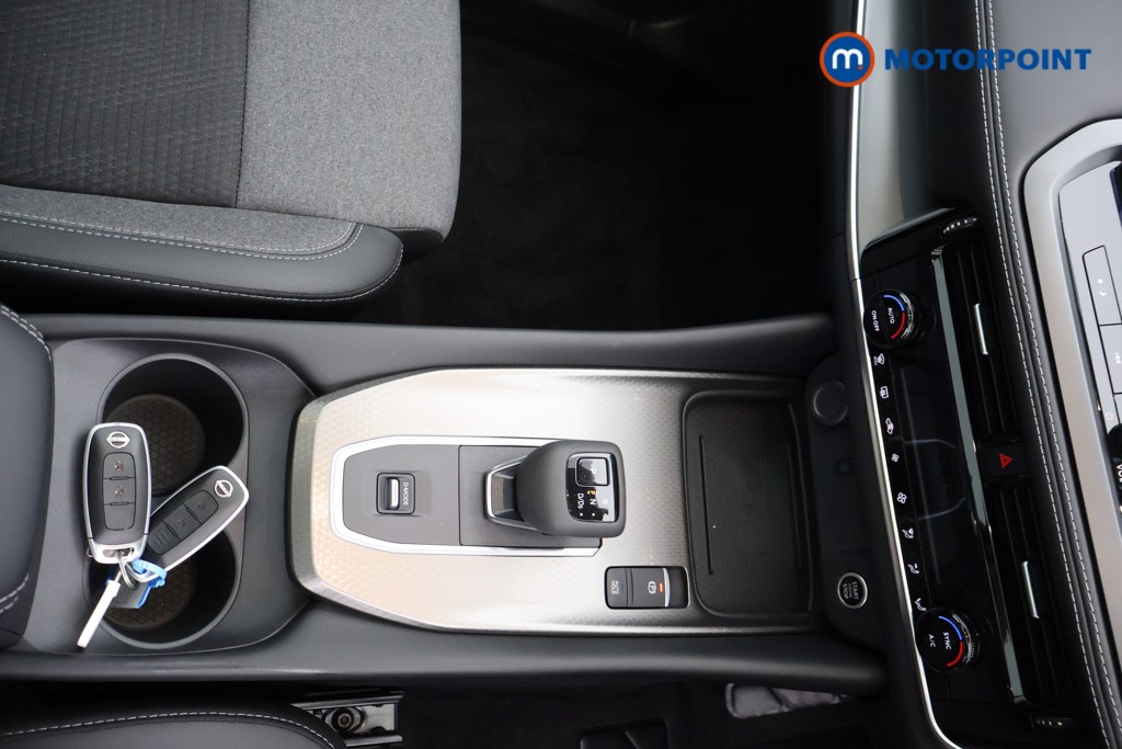 Nissan Qashqai N-Connecta Automatic Petrol SUV - Stock Number (1569276) - 8th supplementary image