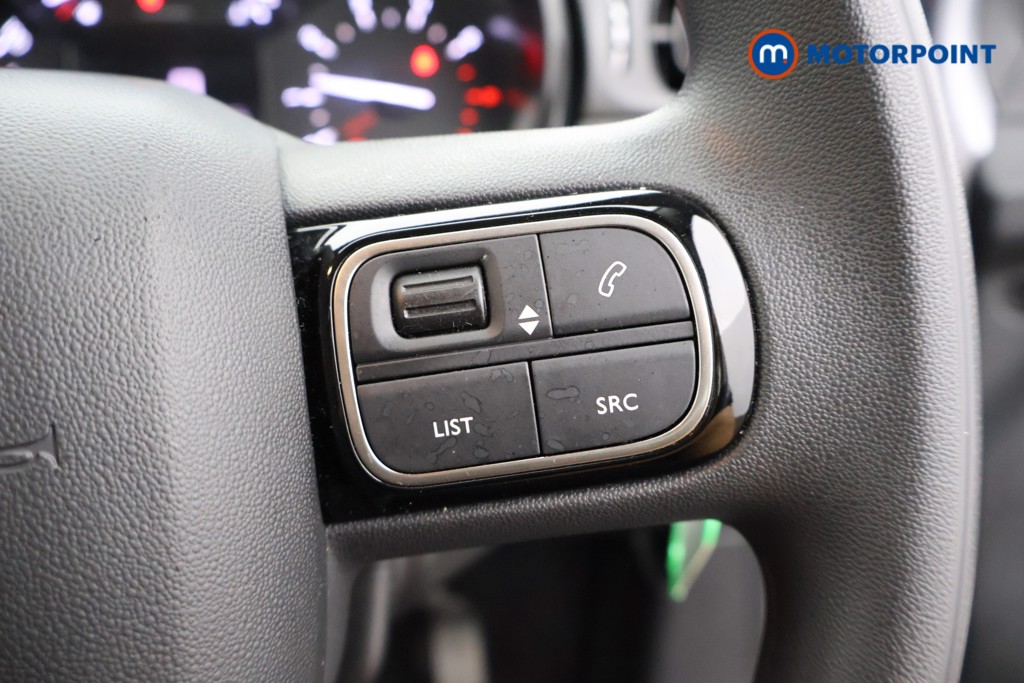 Nissan Qashqai N-Connecta Automatic Petrol SUV - Stock Number (1569277) - 3rd supplementary image