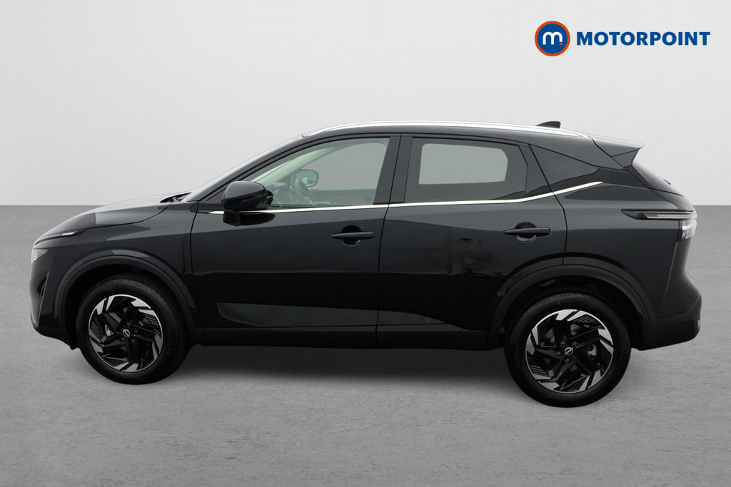 Nissan Qashqai N-Connecta Automatic Petrol SUV - Stock Number (1569277) - Passenger side