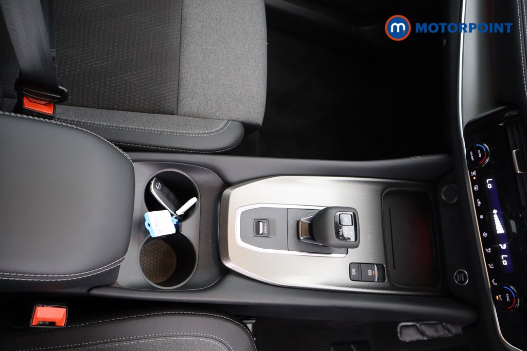 Nissan Qashqai N-Connecta Automatic Petrol SUV - Stock Number (1569407) - 8th supplementary image