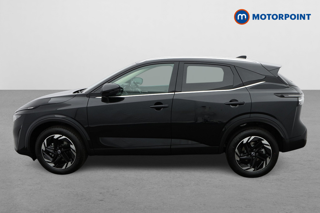 Nissan Qashqai N-Connecta Automatic Petrol SUV - Stock Number (1569407) - Passenger side