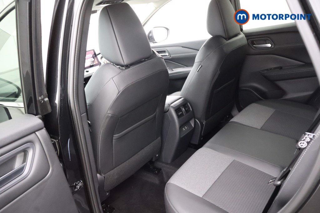 Nissan Qashqai N-Connecta Automatic Petrol SUV - Stock Number (1569410) - 13th supplementary image