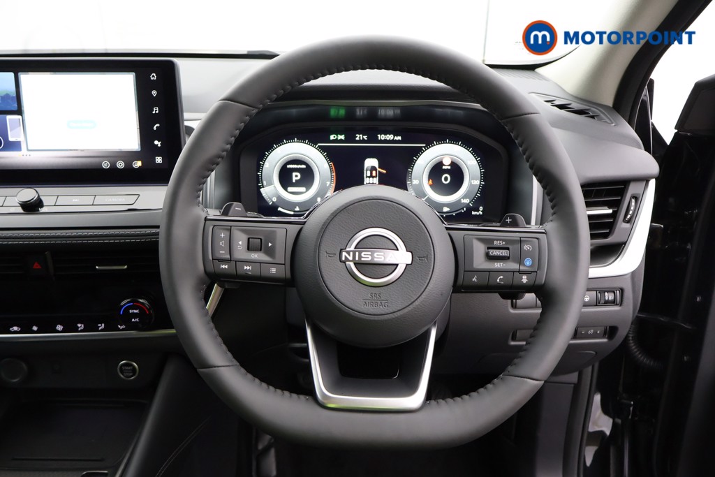 Nissan Qashqai N-Connecta Automatic Petrol SUV - Stock Number (1569410) - 1st supplementary image