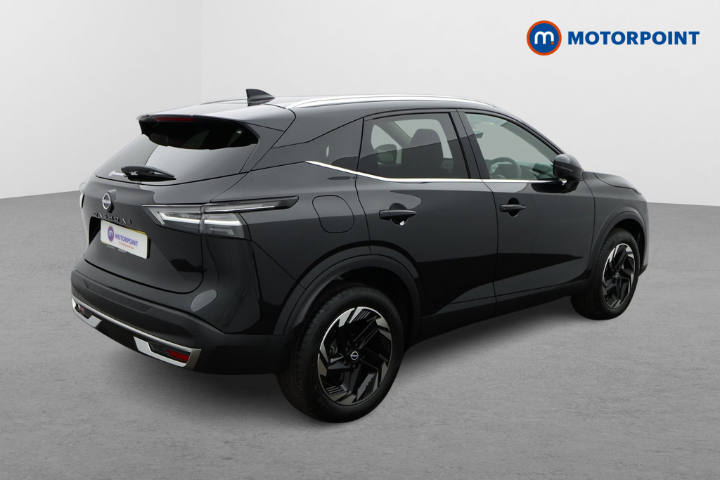 Nissan Qashqai N-Connecta Automatic Petrol SUV - Stock Number (1569410) - Drivers side rear corner
