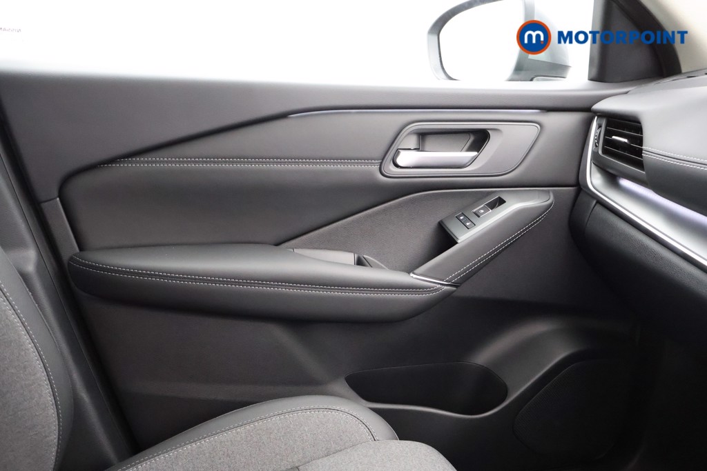 Nissan Qashqai N-Connecta Automatic Petrol SUV - Stock Number (1569412) - 7th supplementary image