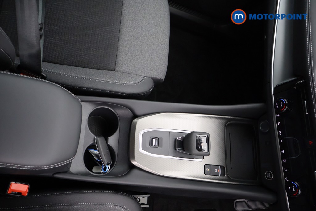 Nissan Qashqai N-Connecta Automatic Petrol SUV - Stock Number (1569412) - 8th supplementary image