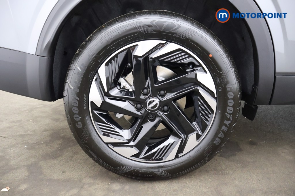 Nissan Qashqai N-Connecta Automatic Petrol SUV - Stock Number (1569412) - 17th supplementary image
